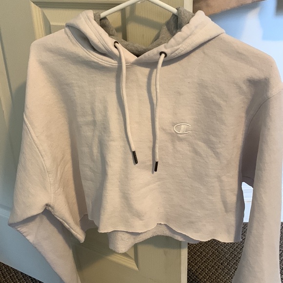 White champion cropped women’s sweater - Picture 4 of 4